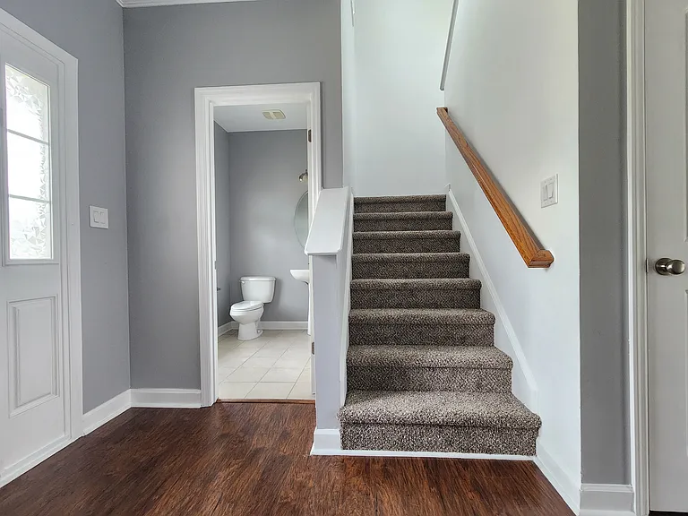 303 Wynbrookee Ln — Photo 4