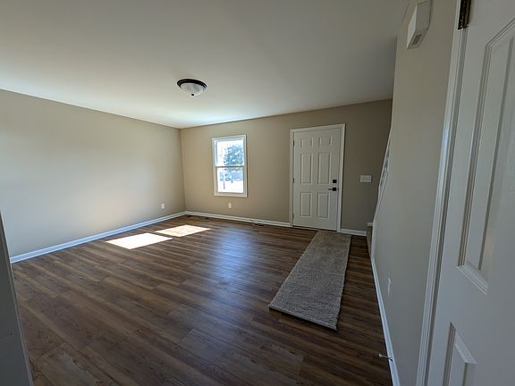4th image of 112 E West St