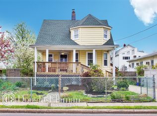 101 Nassau Ave, Freeport, NY 11520