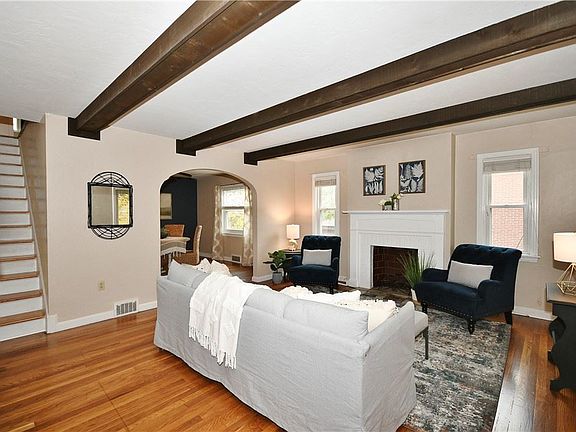 3rd image of 127/129 Academy Ave
