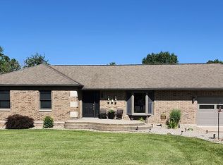 2301 Valley View Cir, Donnellson, IA 52625