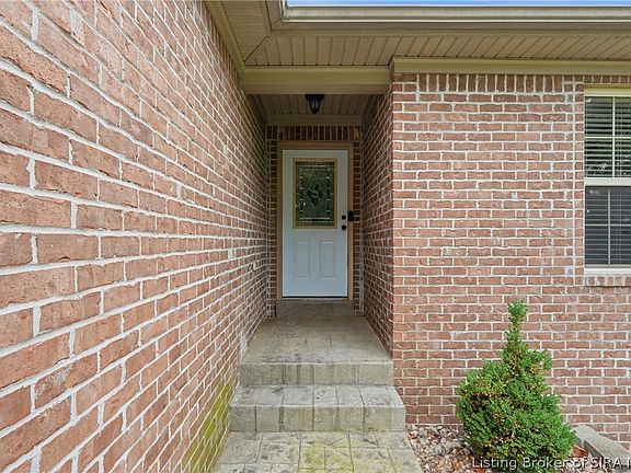 2nd image of 8425 Locust Drive