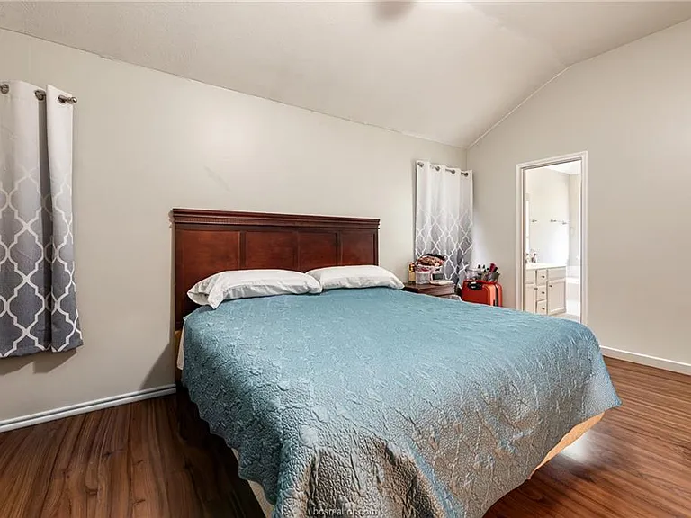 1711 Beaver Pond Ct — Photo 17
