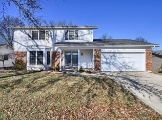 3919 Summer Forest Dr, Saint Charles, MO 63304
