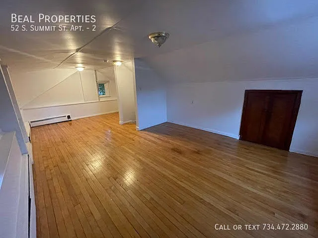 52 S Summit St #2 — Photo 3