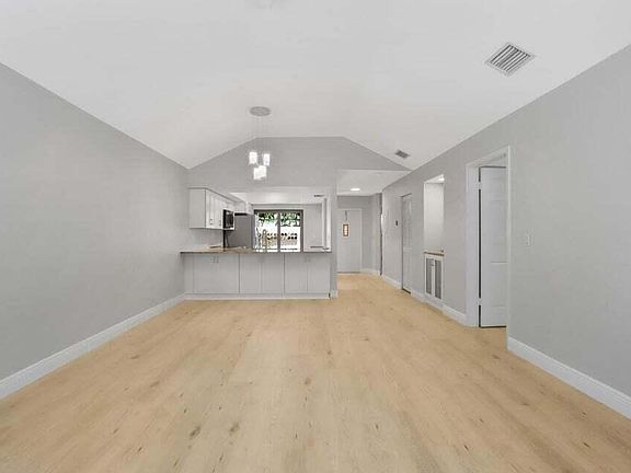 4th image of 3113 Kingswood Terrace