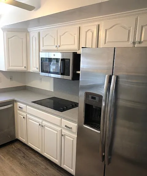 985 Bermuda Dr — Photo 9