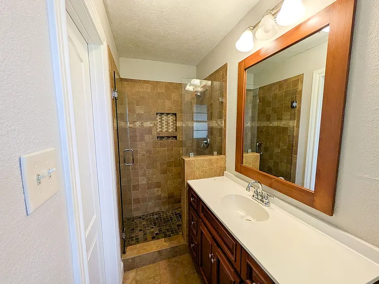 5110 Laurel St — Photo 10
