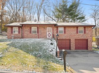 2517 Twin Hills Rd, Jefferson City, MO 65109