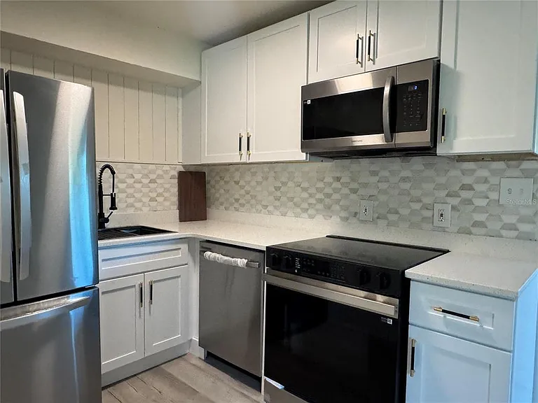 7224 Valiant Ct — Photo 11