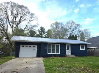 586 W River Rd, Muskegon, MI 49445