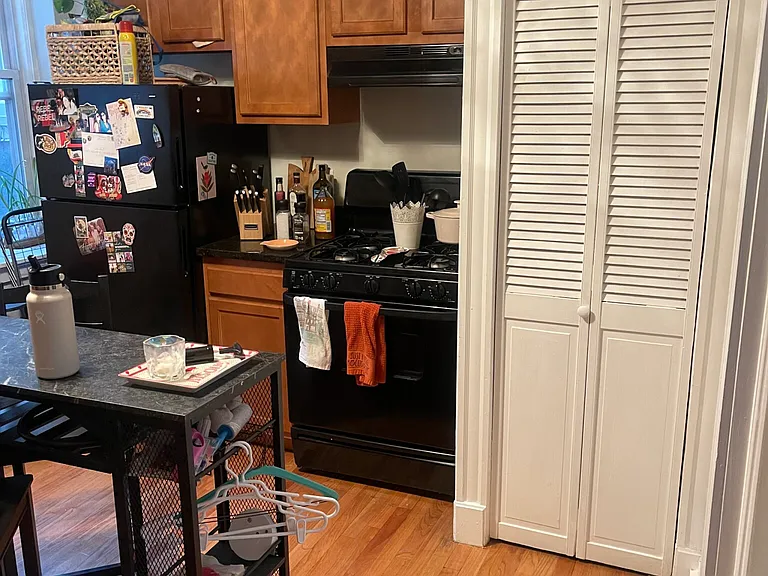 220 Hanover St #7 — Photo 6