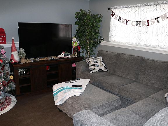 4th image of 122 Valley Dr #124