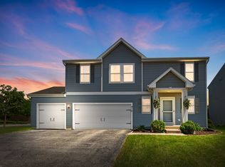 819 Brahms Rd, Volo, IL 60073