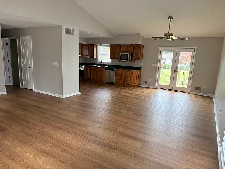 1009 Hess Ln — Photo 41