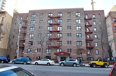 1420 York Avenue in Lenox Hill