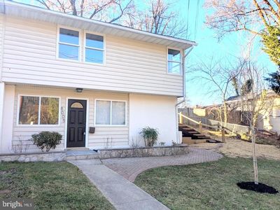 8005 Barlowe Rd, Landover, MD, 20785