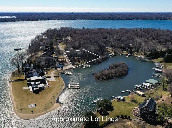 3545 Ivy Pl, Wayzata, MN 55391