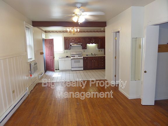 3rd image of 356 Hall St #1