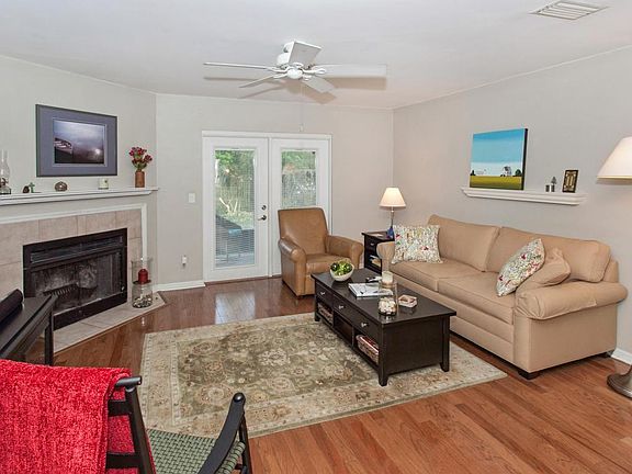 4th image of 1002 Marsh Cove Ct