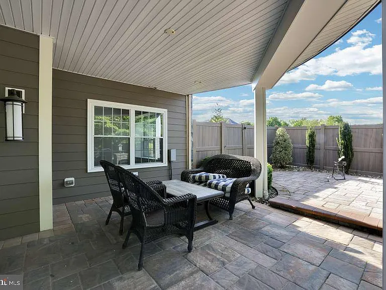 8227 Saint Francis Dr — Photo 28