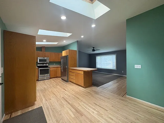 4 bed, 1672 sqft, $2,900 — Photo 1