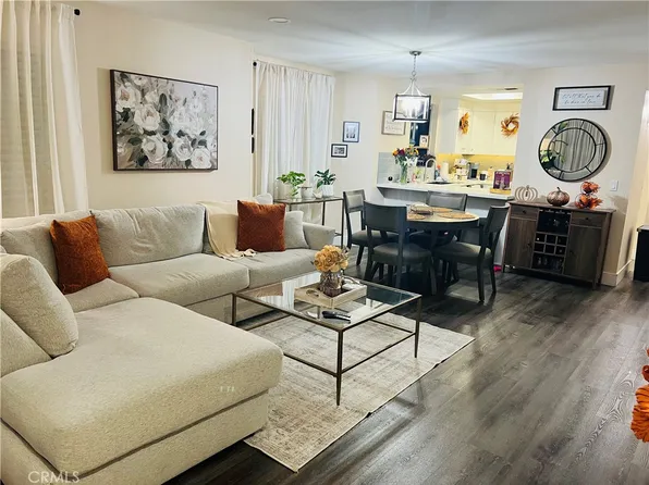 26972 Flo Ln Unit 305, Santa Clarita, CA 91351