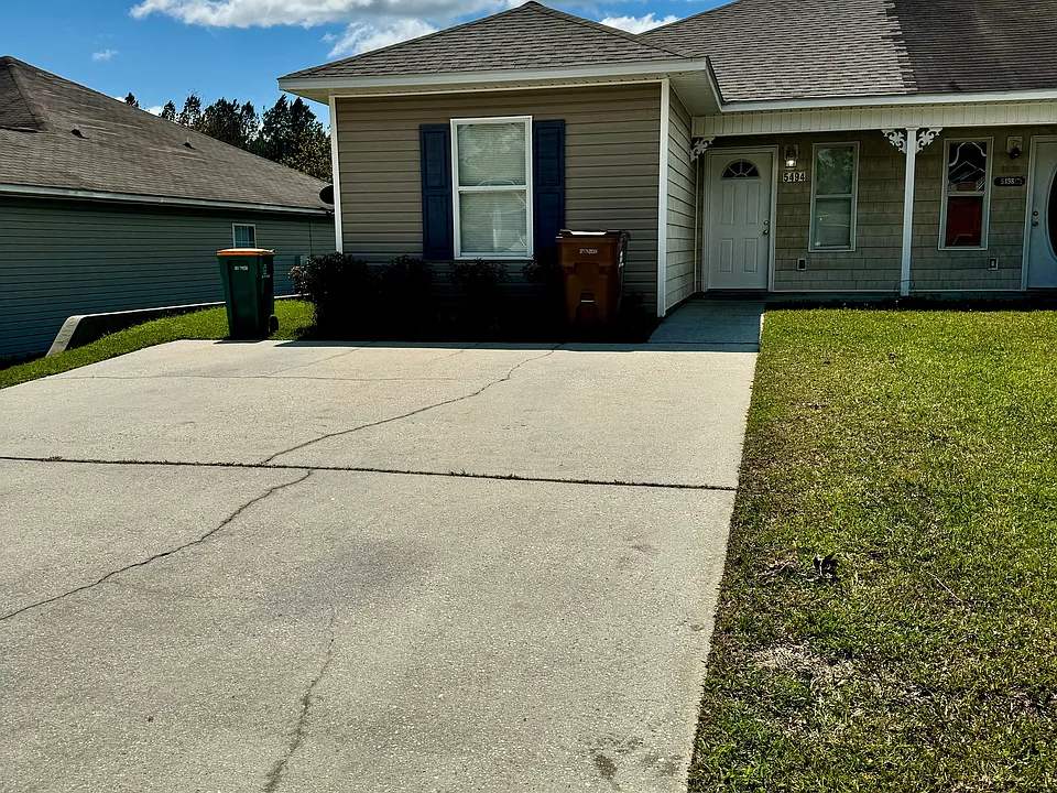 5494 Quail Creek Cir