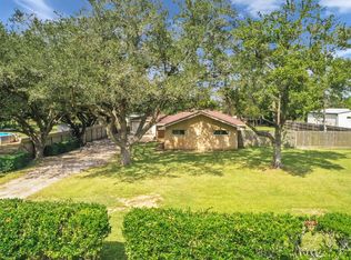 116 W Mustang Dr, Alvin, TX 77511