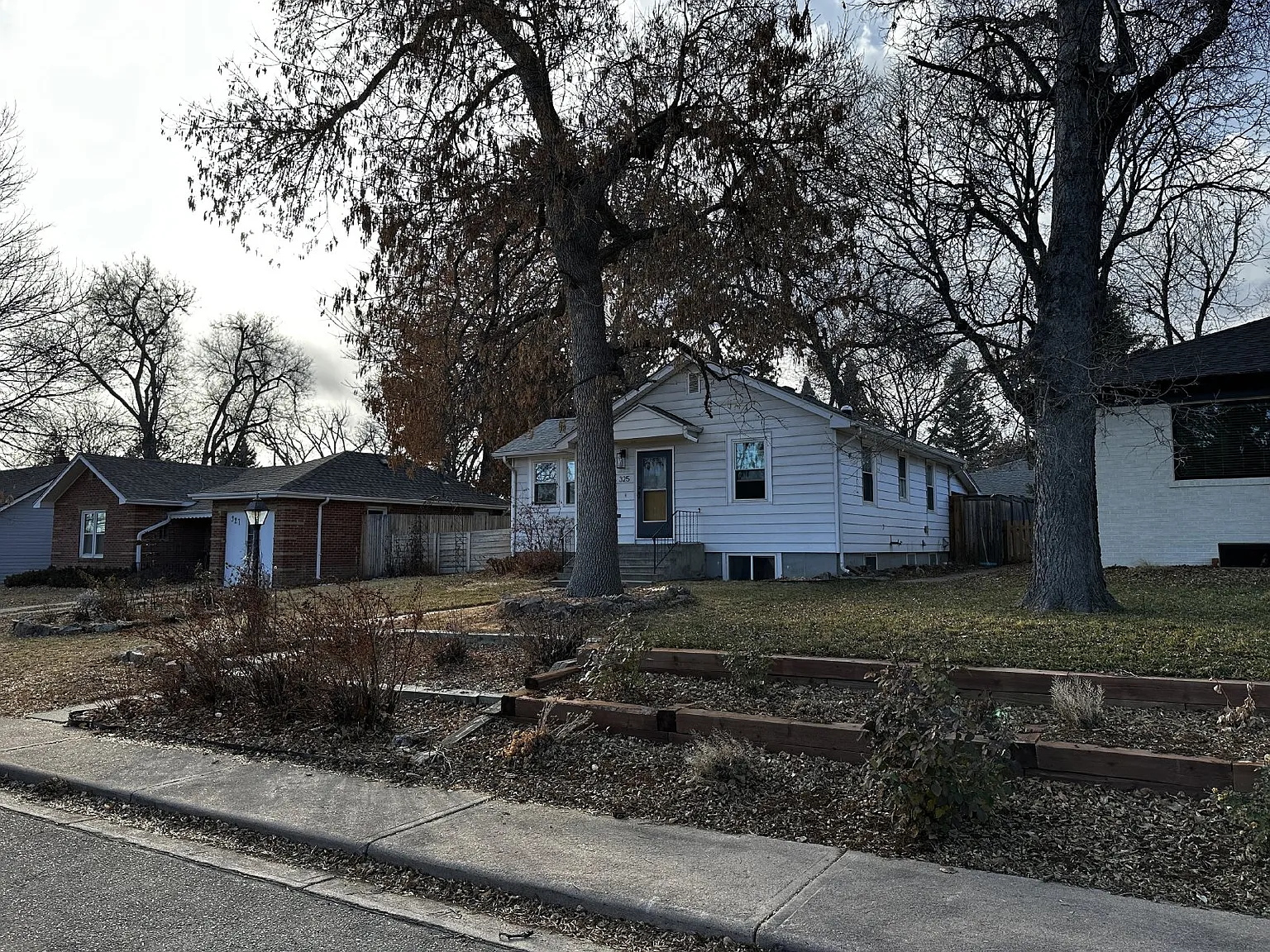 3 bed, 2.0 bath, 1729 sqft, $2,800 — Photo 2