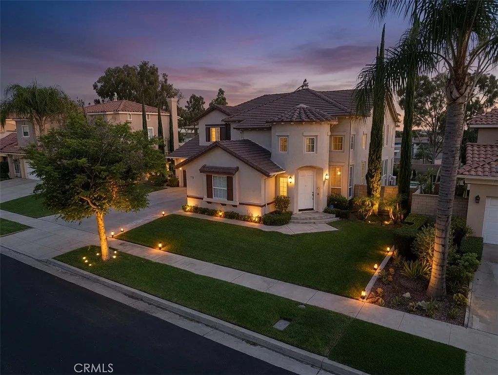4 bed, 3.5 bath, 3374 sqft, $5,150 — Photo 1