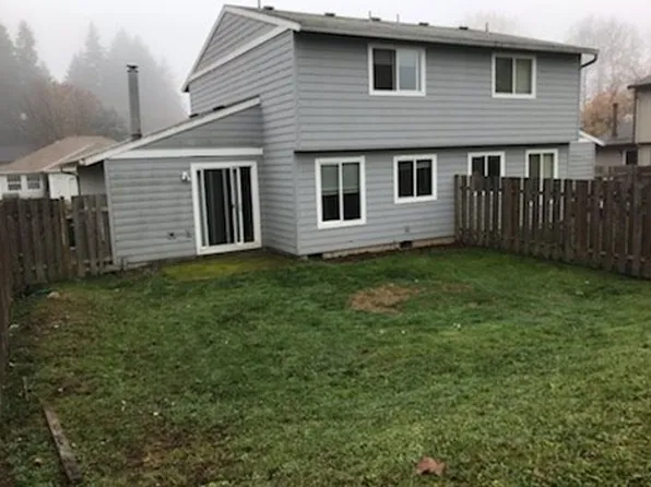 505 Michelle Ct, Newberg, OR 97132
