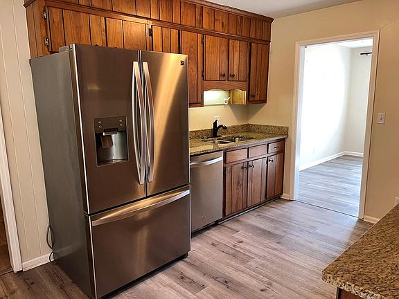 5th image of 3811 Pine Knoll Ct