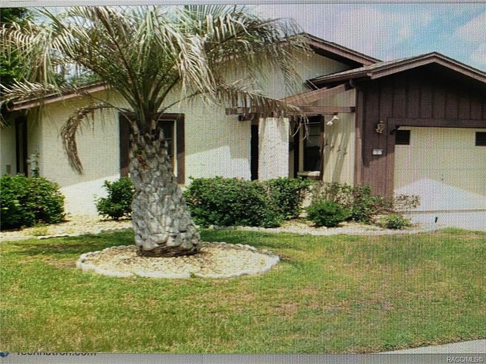 1st image of 10 Dogwood Dr