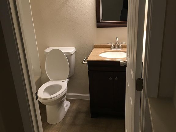 3rd image of 11617 91st Ln NE APT 9