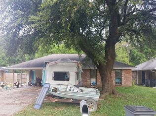 15403 Country Rd, Greenwell Springs, LA 70739