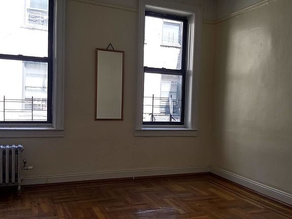 4th image of 4109 9th Ave #32