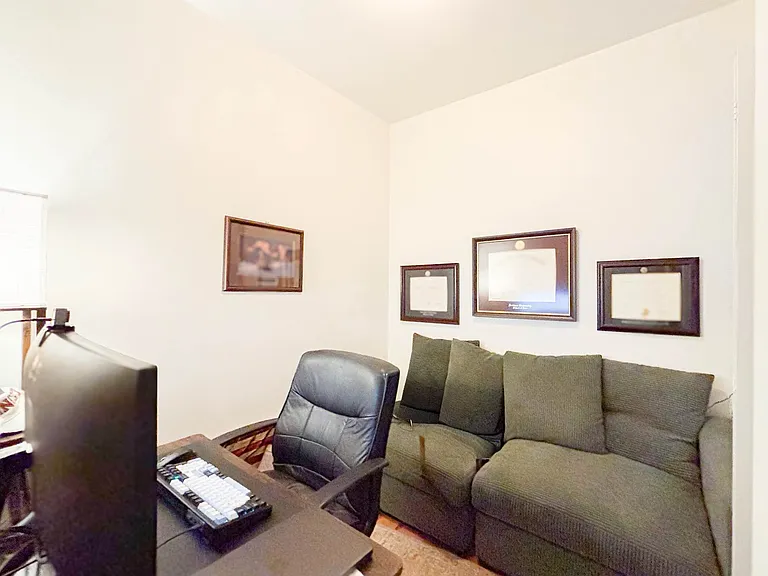 181 7th Ave #5 — Photo 12