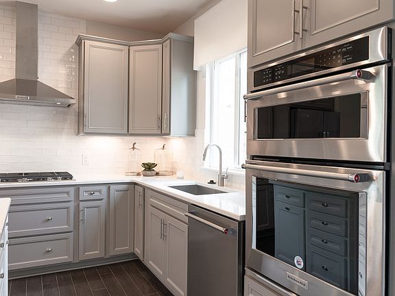 Optional Gourmet Kitchen