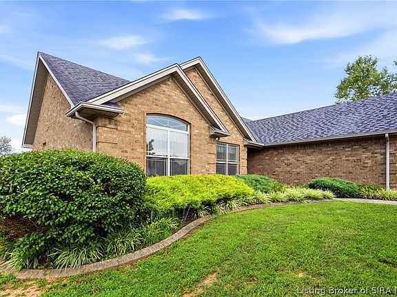 3rd image of 1009 Pioneer Lane