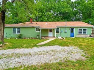421 S 1st St, Mound City, KS 66056