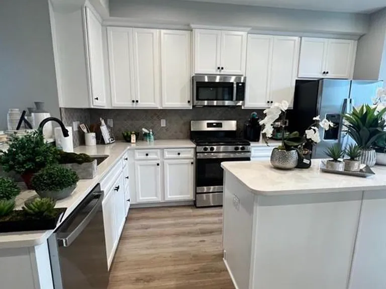 5 Sidney Ln — Photo 8