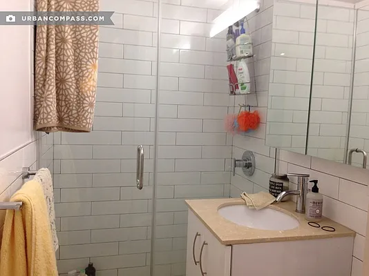 Rented by Compass | media 24