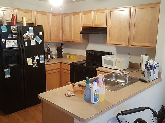 2nd image of 17572 Gateway Cir #1