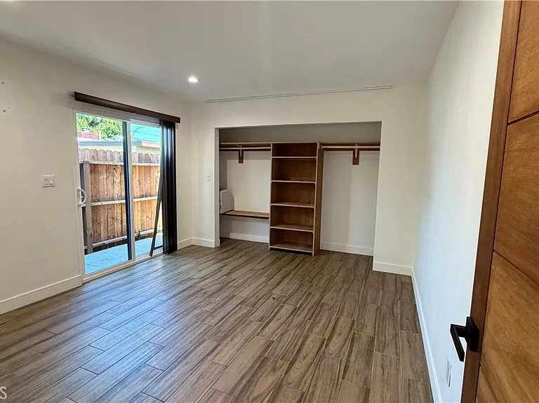 7257 Wilbur Ave #BACK HOUSE — Photo 12