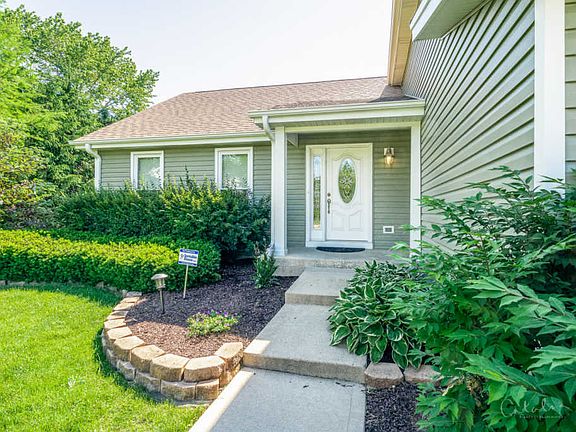 2nd image of 285 Thistle Ln