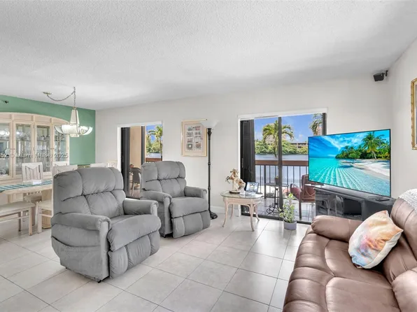 5249 NW 7th St APT 109, Miami, FL 33126