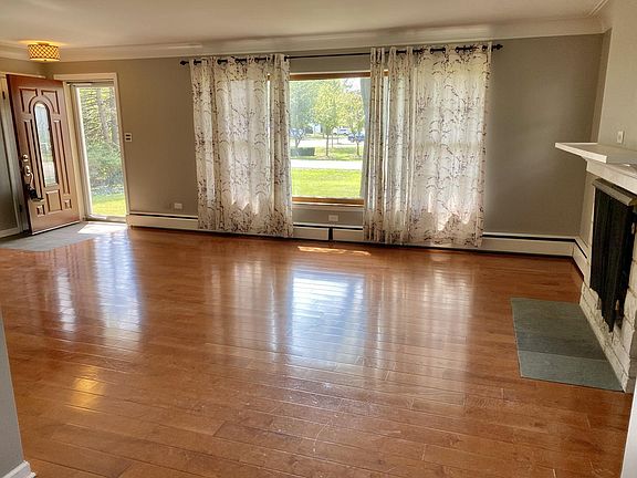 4th image of 6449 Laurel Ave