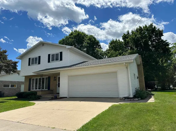 806 E Lieg Ave, Shawano, WI 54166