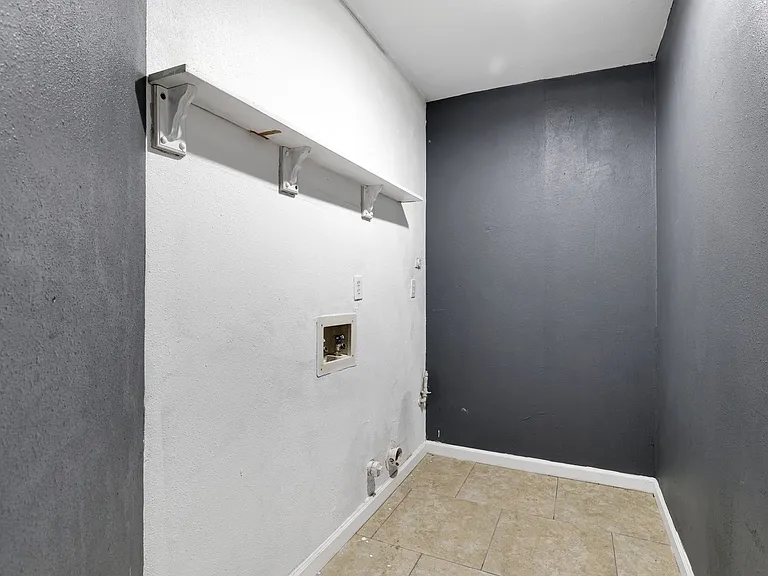 8615 Timber Ldg — Photo 20